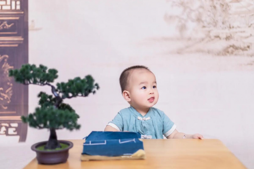 黑河满月宝宝放屁臭